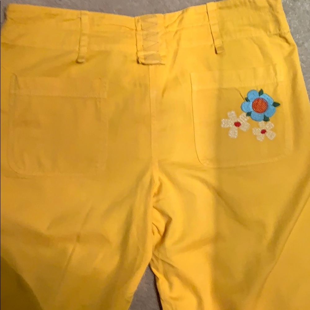 Yellow pants - Picture 3 of 4